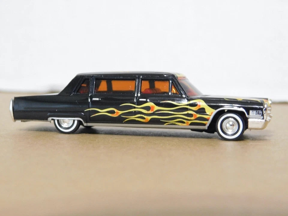 Busch 42964 1/87 Cadillac limusina 1966 con llamas nuevo en caja Foto 2 de 4