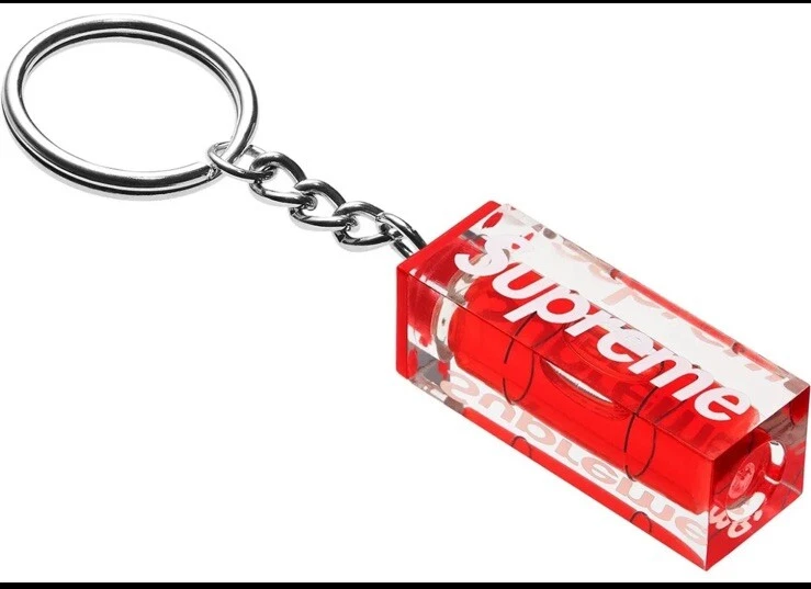 Porte clés Supreme Level rouge FW18 flambant neuf