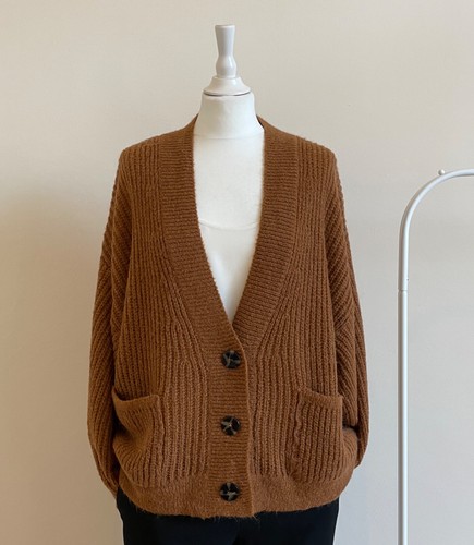 ESSENTIEL ANTWERP Strickjacke Gr. M Cognac Mohairmischung Taschen Top Zustand - Bild 3 von 18