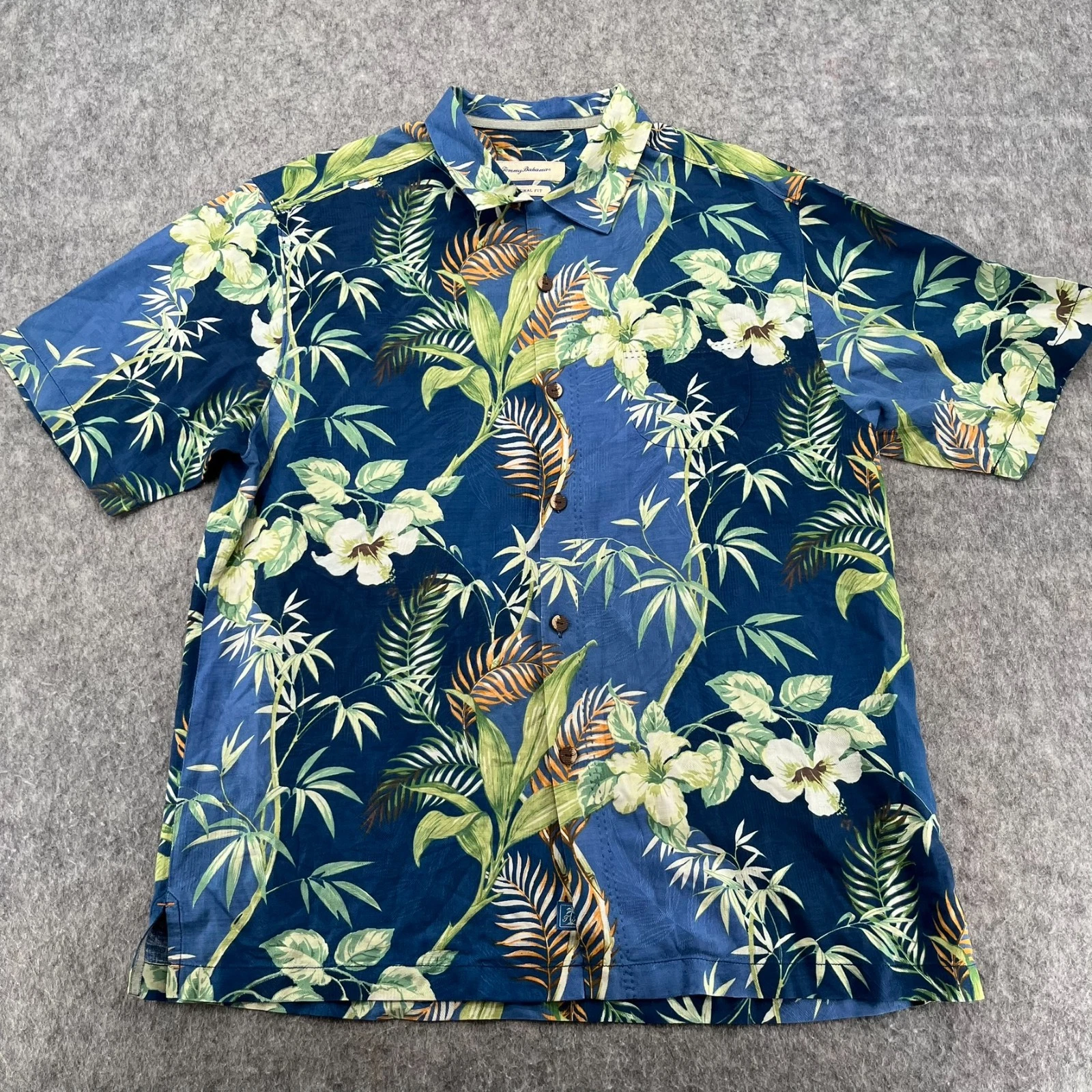 Tommy Bahama Shirt Mens L Blue Hawaiian Silk Loop Collar Beach Ocean