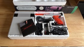Nintendo NES Entertainment System Video Game Console Boxed Action Set