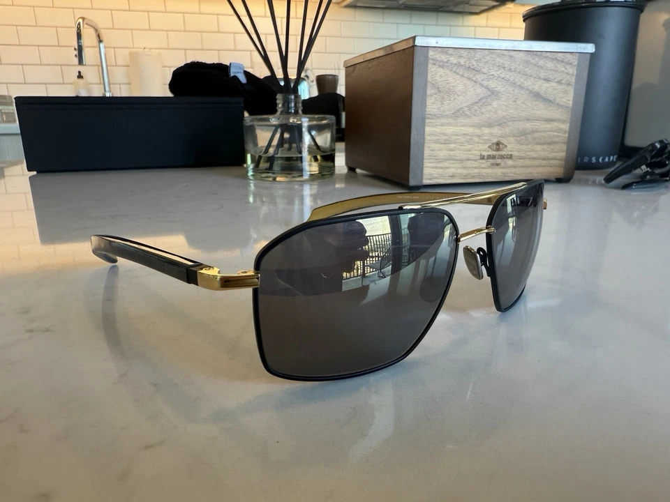 Morgenthal Frederics Apache Negro Y Dorado, Templo Cuerno de Búfalo Foto 4 de 4