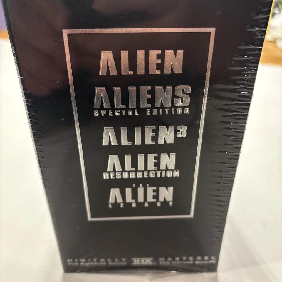 The Alien Legacy VHS 5-Tape Box Set 20th Anniversary Collection Sealed 1999 THX - Image 3 of 4