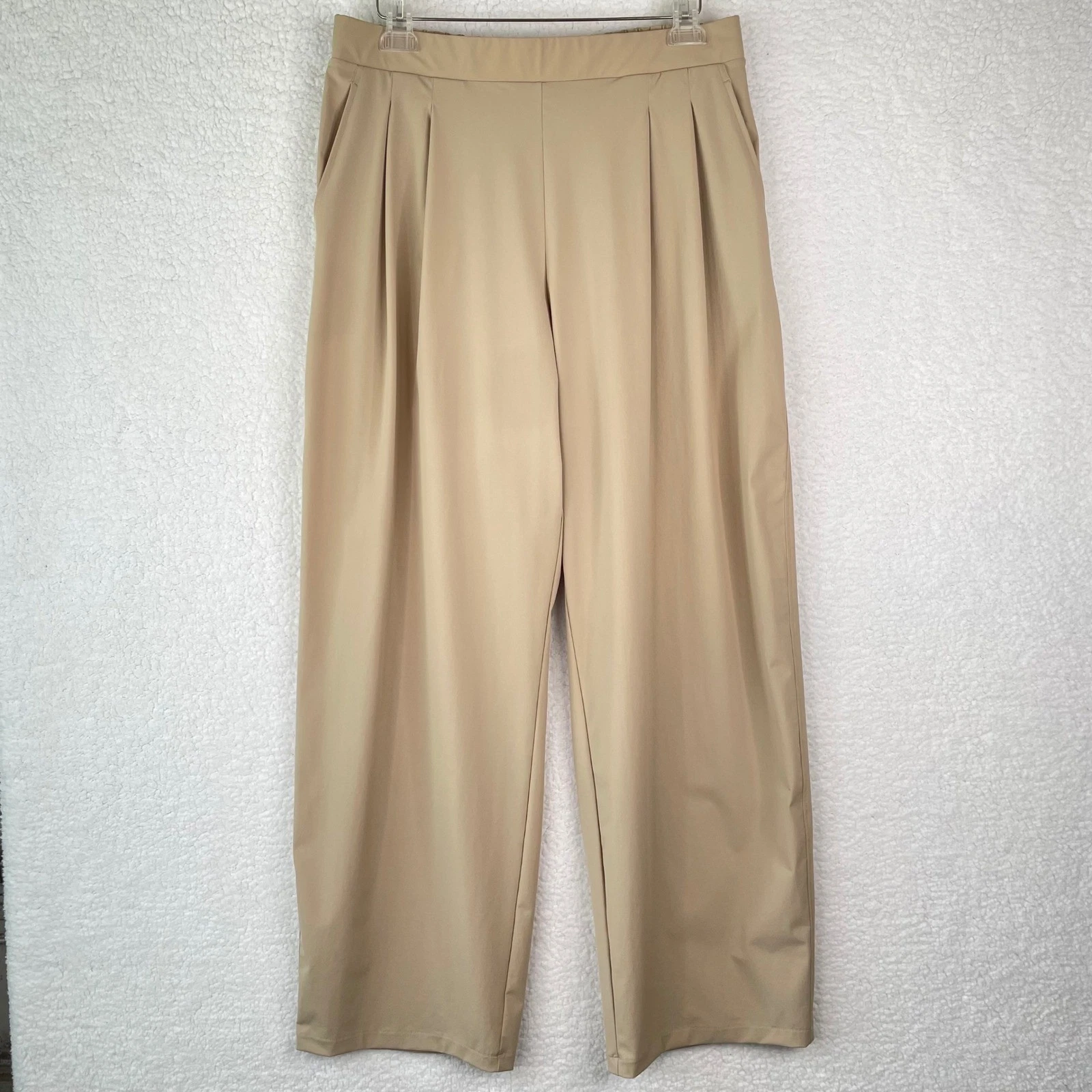 Uniqlo Airism Tan Beige Pleated Wide Leg Pants Womens Size XL Stretch