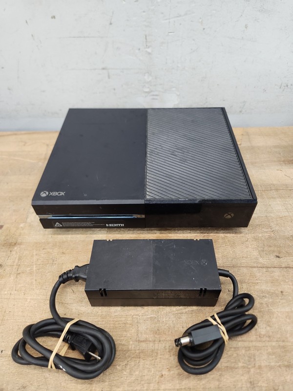 Microsoft Xbox One 1540 Gaming Console w/ Power Cord