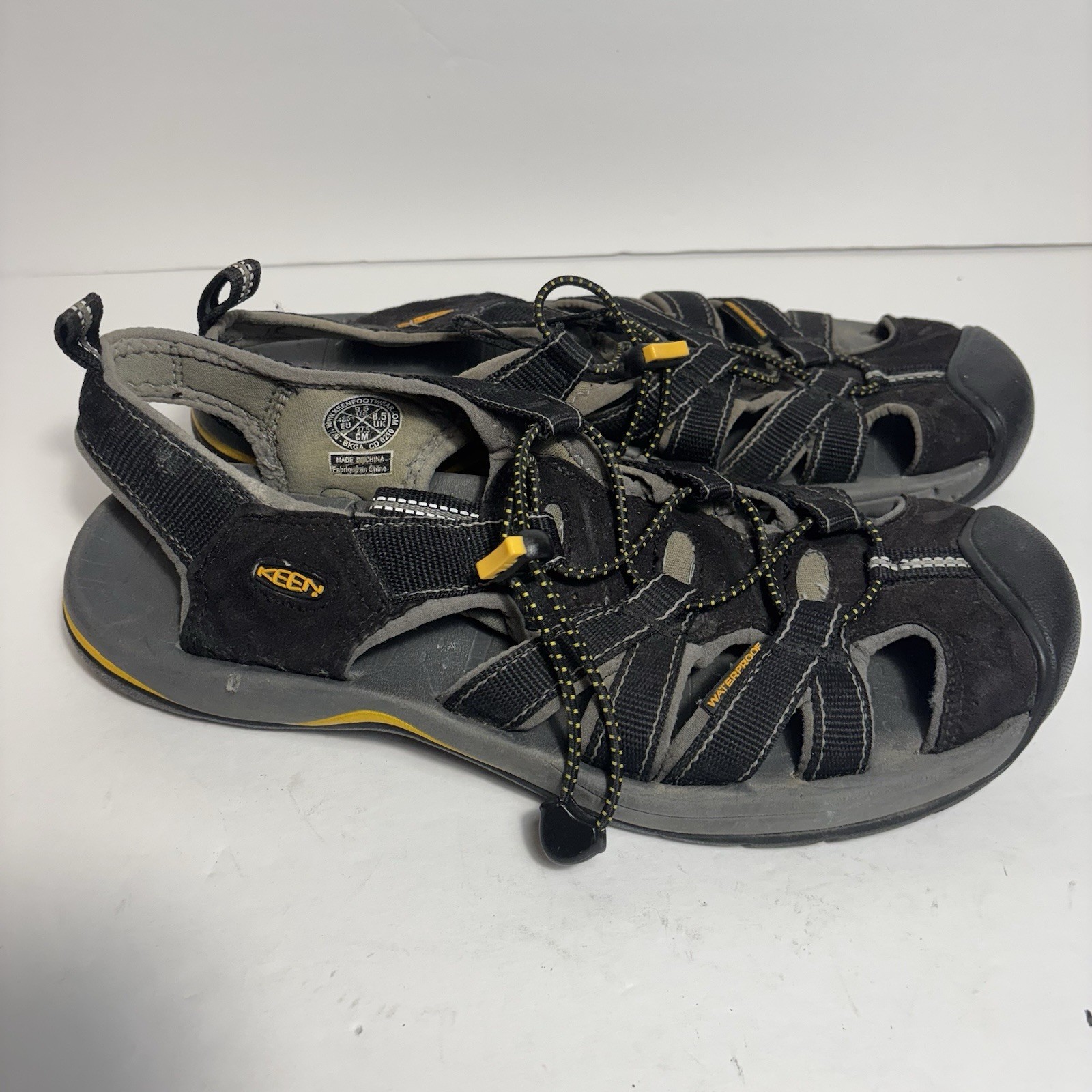 Keen Newport H2 Waterfront Sandalo Uomo US Taglia 9.5 Nero Usato