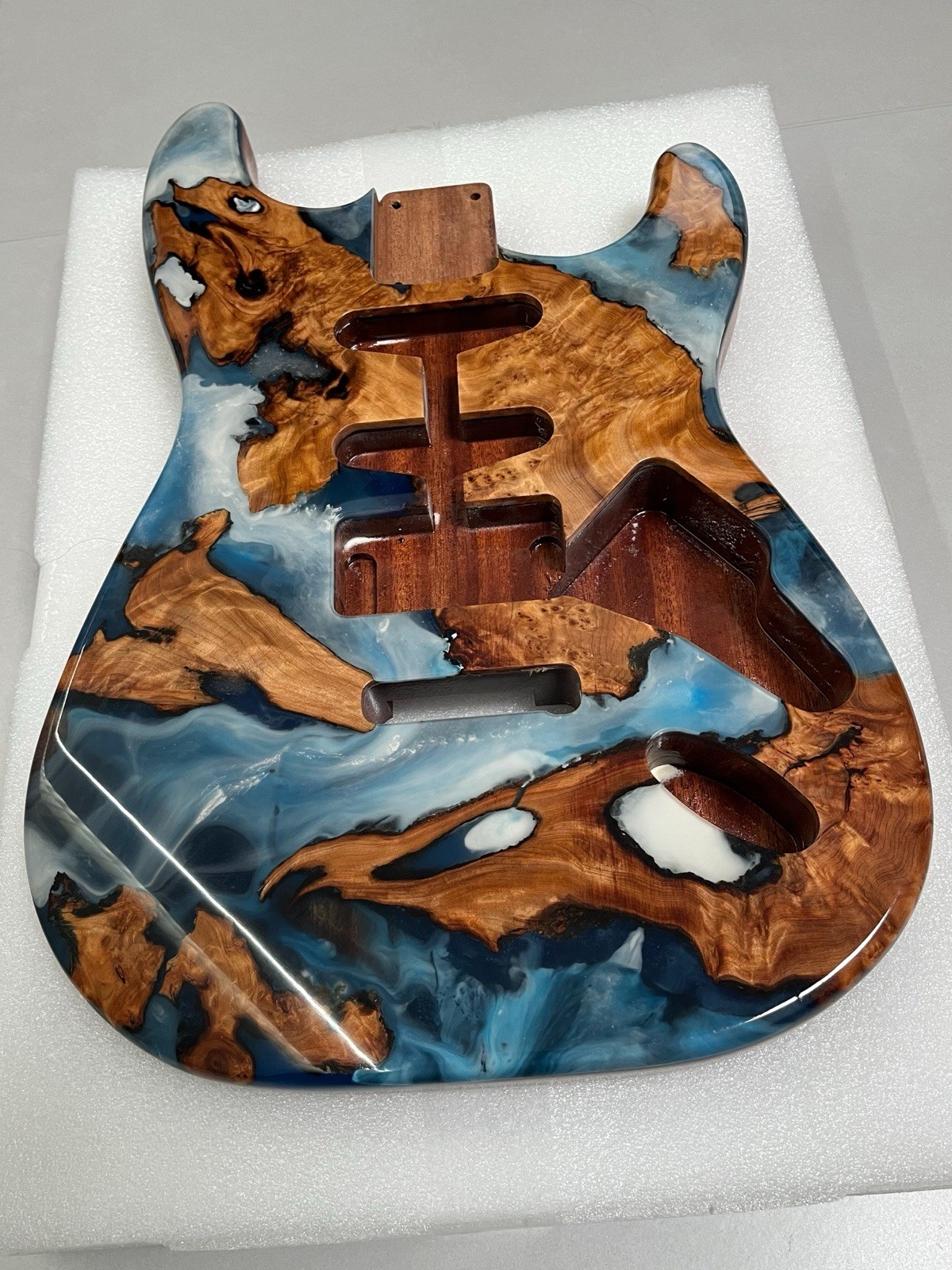 Corpo chitarra elettrica 5A SSH in mogano blu