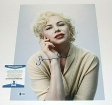 ACTRESS MICHELLE WILLIAMS SIGNED 'MARILYN' 11x14 MOVIE PHOTO BECKETT COA MONROE
