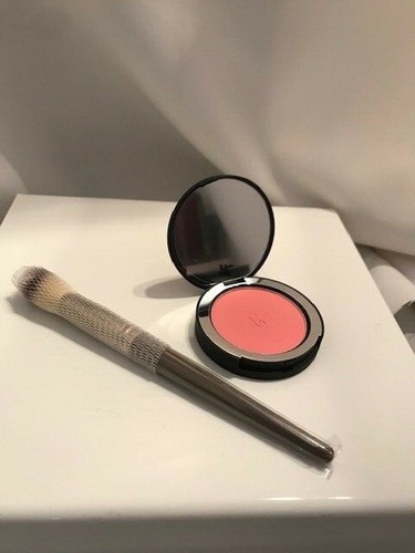 It Cosmetics Bye Bye Pores Poreless Je Ne Sais Quoi Brightening Blush+Brush NIB - Picture 3 of 12