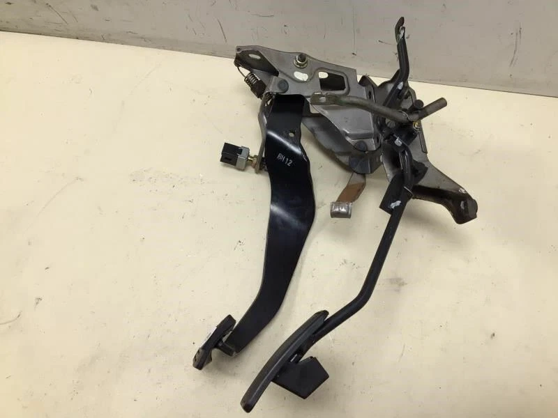 Honda CR-V EX 1999 2001 conjunto de pedal de freno/gas A/T OEM+ Foto 3 de 4