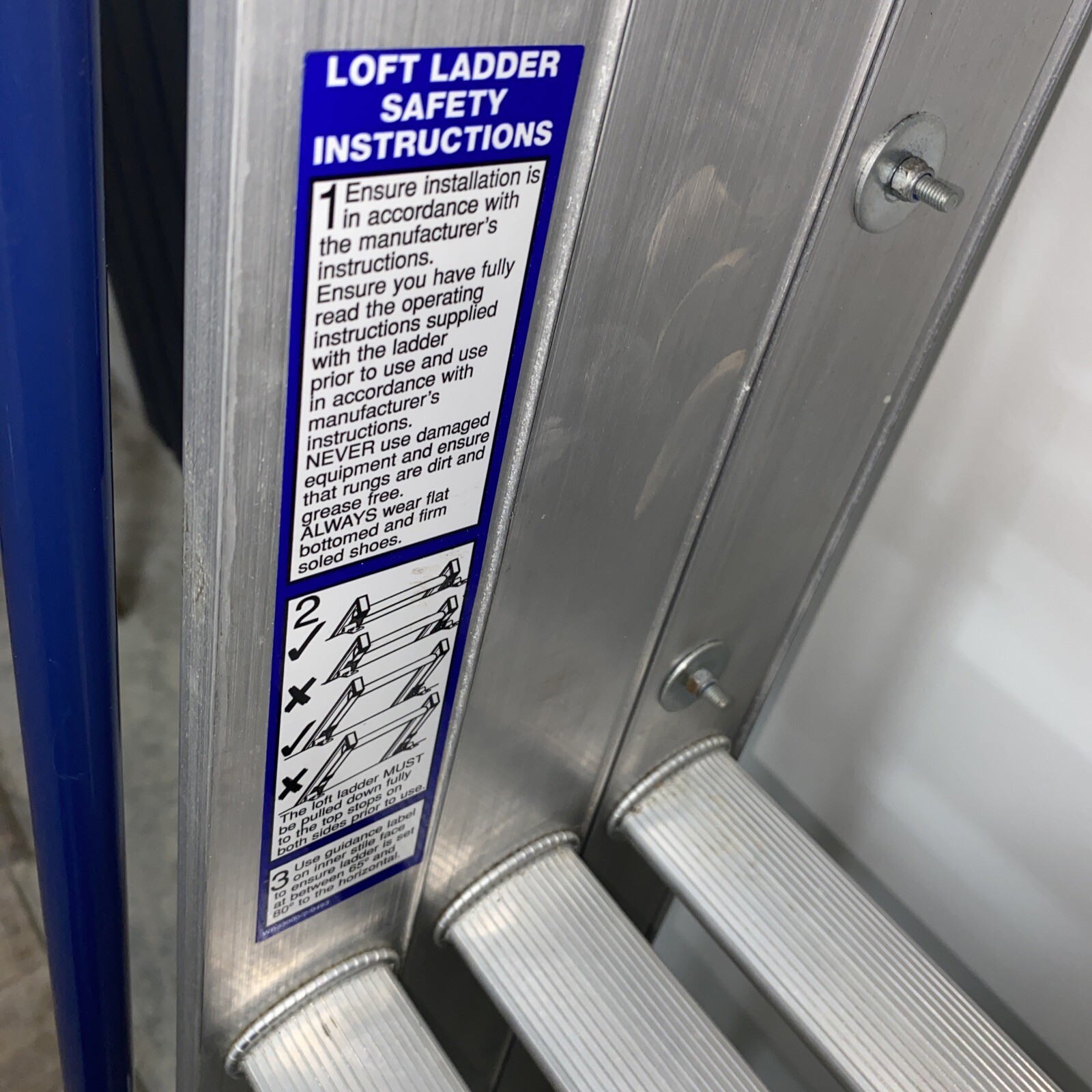 Abru 3 Section Compact Aluminium Loft Ladder, Comfort Rungs With Handle