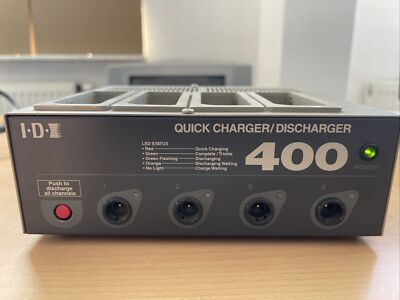 IDX 400 4-Kanal Quick Ladegerät Charger / Discharger für NP / BP Akku