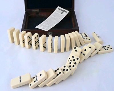 Antikes Dominos Set Rosenholz gepinnt schön gestempelt Vintage Spiel Sammler 