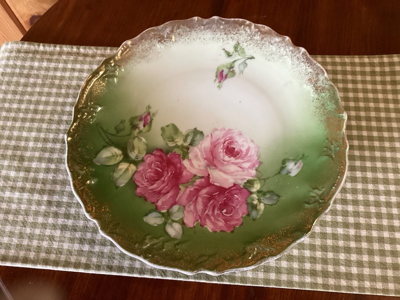 Antique 9 1/2” Pink Rose Pattern Decorative Plate Unmarked