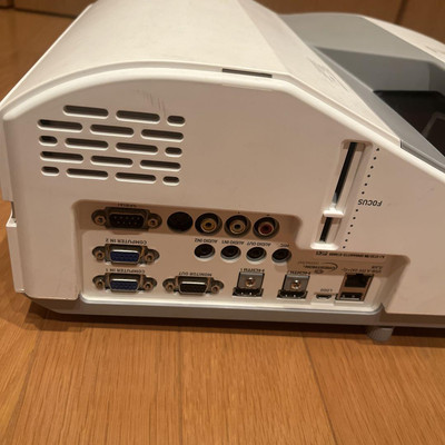 CASIO XJ-UT351WN Ultra Short Throw Projector | eBay