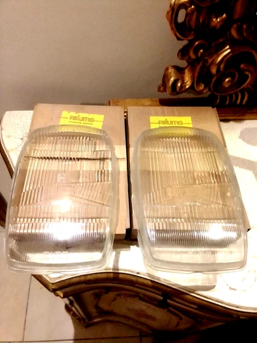 NOS Mercedes W114 W115 EURO Headlight  Lens Left or Right reluma NEW