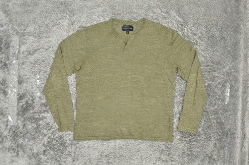 V-neck Welterweight Cotton Green Solid 