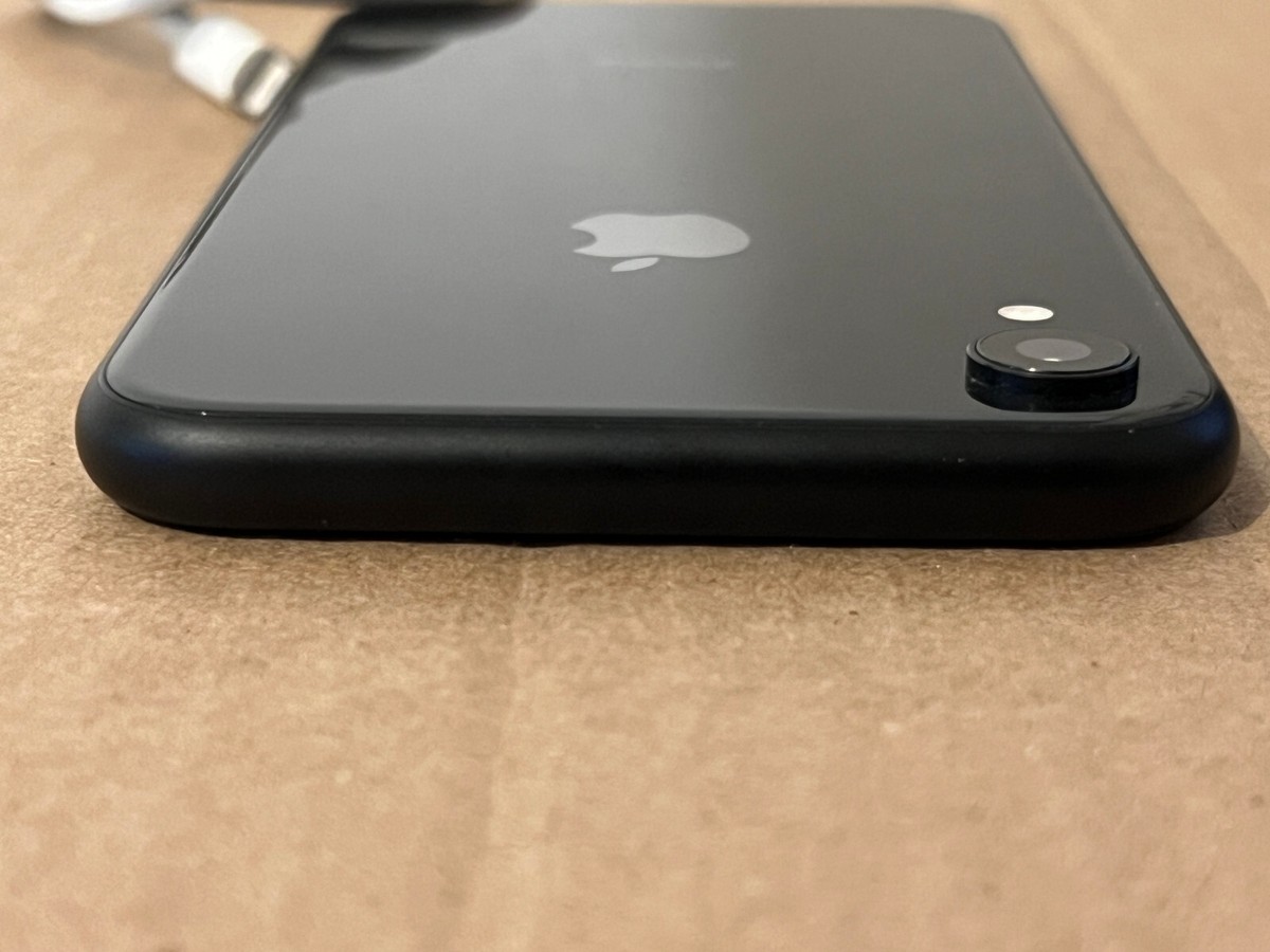 Apple iPhone XR 128GB Black (Unlocked) A1984 (CDMA + GSM) ios 14