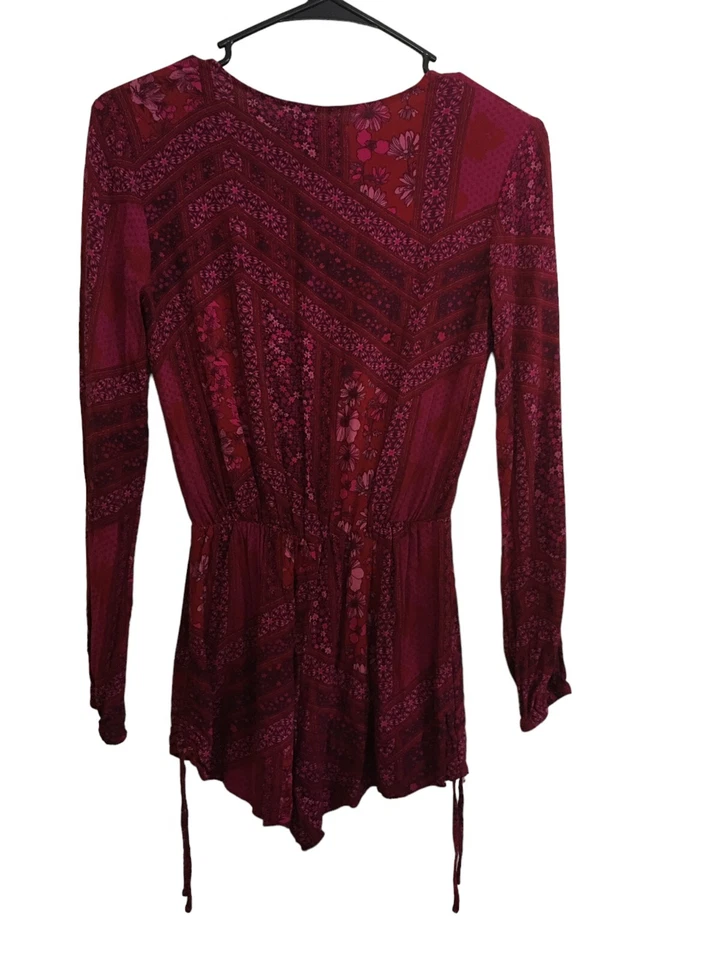 Pantalones Cortos Kendall & Kylie Talla XS Mameluco Rojo Rosa Caliente Manga Larga Floral Para Mujer Foto 4 de 4