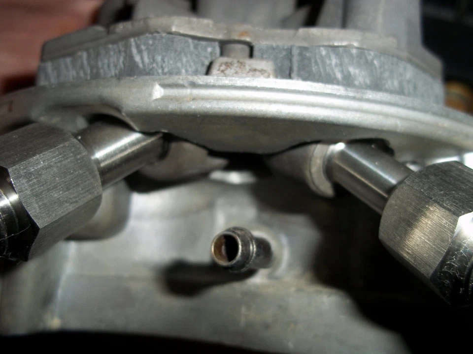 custom made 5/8" longer Stainless steel TBI fuel fittings with AN-6 line ends - Image 4 of 4