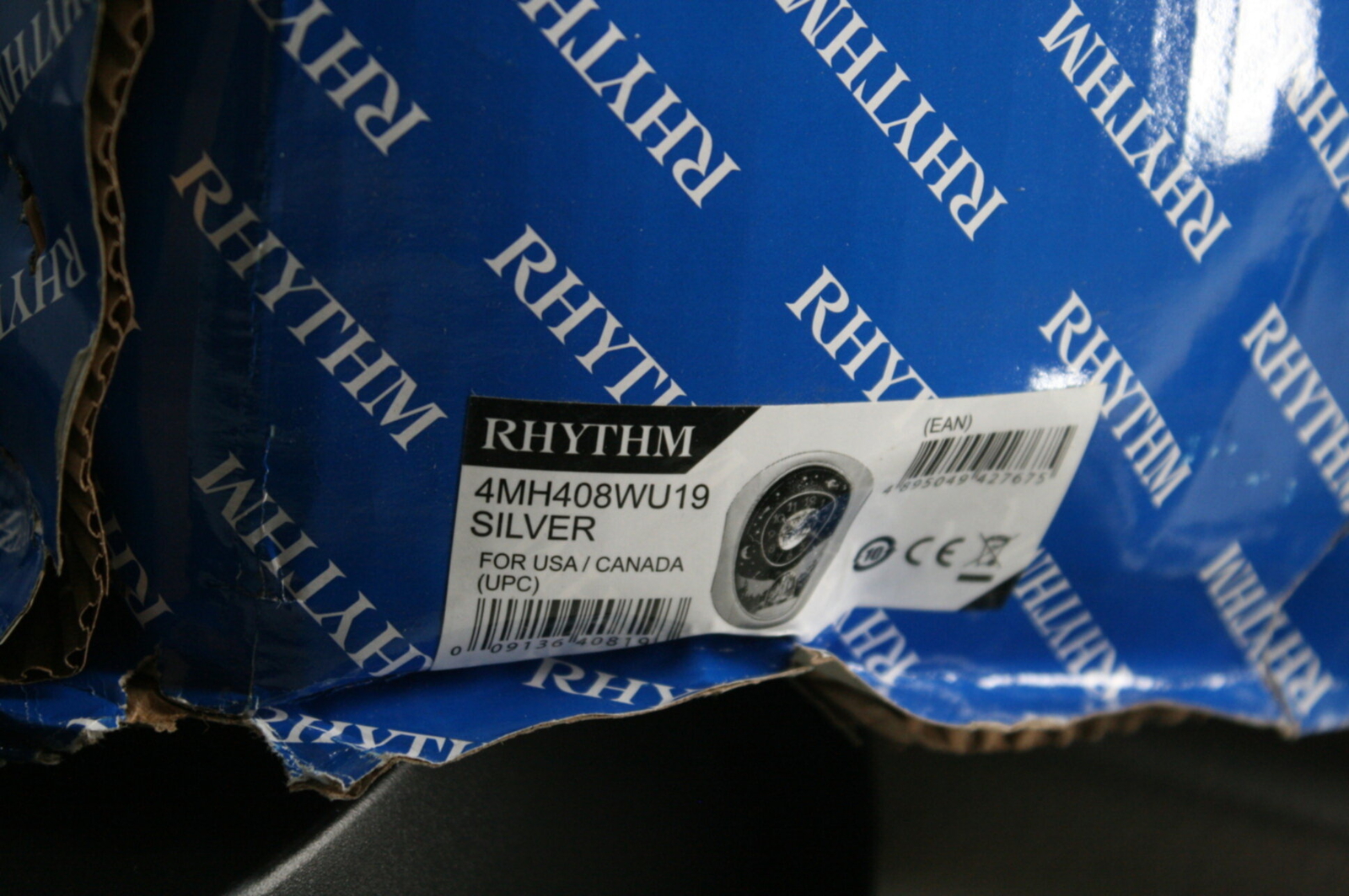 Rhythm Peaceful Cosmos II Magic Motion Clock 15.2 x 18.5in Battery