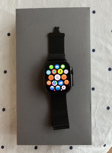 Apple Watch Ultra 2 49mm Black Titanium, Milanese Loop
