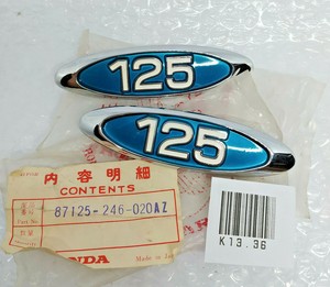 Genuine Honda 125 Cb125 Cd125 Twin Side Cover Decals Emblem Nos Pair Ebay