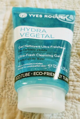 YVES ROCHER Gift Set Hydra Vegetal  Wash Cleanse Gel w/ 3 Face Cloths & Basket