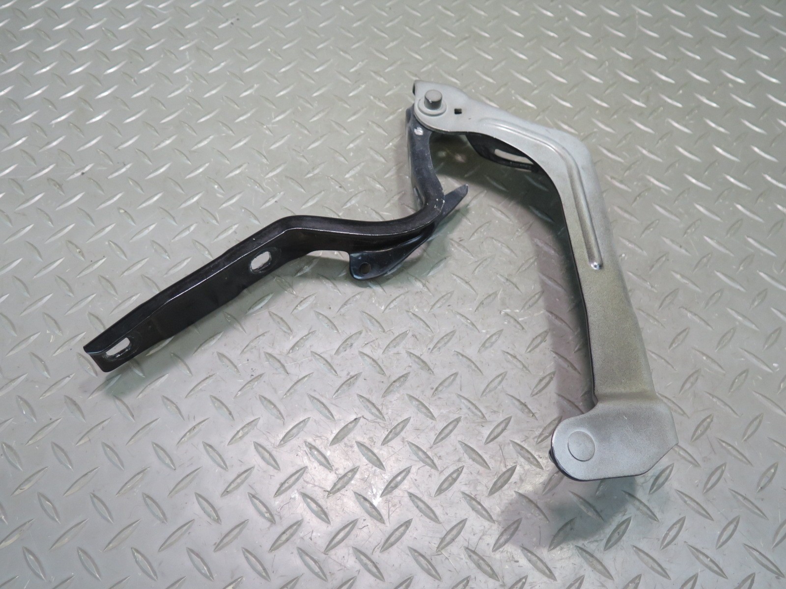 2014-2020 MASERATI GHIBLI M157 LEFT & RIGHT SIDE HOOD BONNET HINGE SUPPORT SET