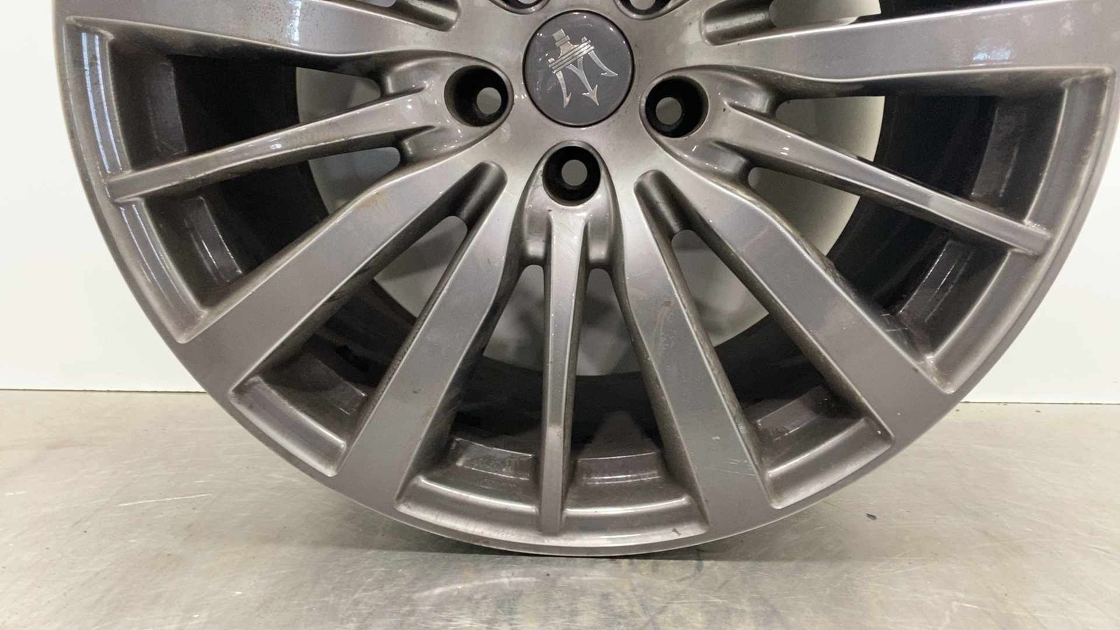 2017 Maserati Ghibli OEM Rim Factory Wheel 19" x 10" 15 Spokes Scuffs Rear ET40