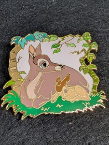 Disney Auctions - Bambi and his Mother Pin (LE 500)
