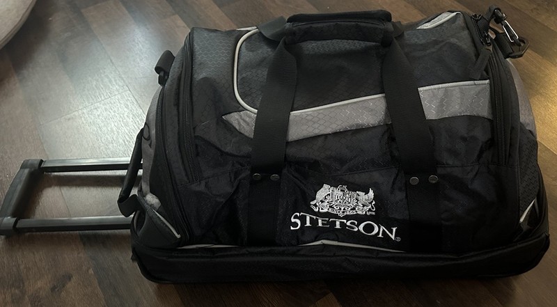 STETSON Cowboy 22in Rolling Duffle Bag with Carrying Strap NEW