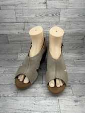 Clarks Shoes Womens Size 8.5 Suede Cork Wedge...