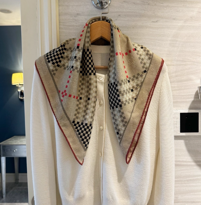 70% Cashmere 30% Silk Wrap Scarf Line grid Print Double Face Print Shawl 63X63cm