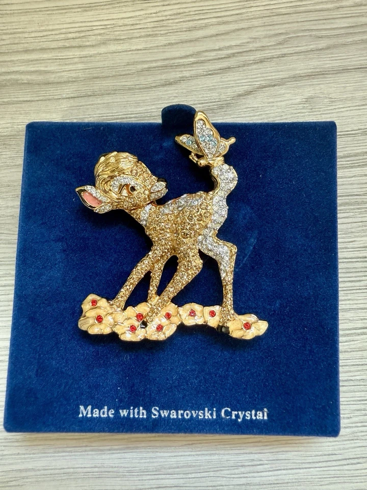 Broche Art Of Disney Bambi Mariposa Cristal Swarovski LE con caja y certificado de autenticidad *RARO* Foto 2 de 4