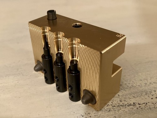 MP Hollow Point Bullet Mold - 257 Jackrabbit - Plain Base - 3 Cavity Brass Mold - Picture 6 of 9