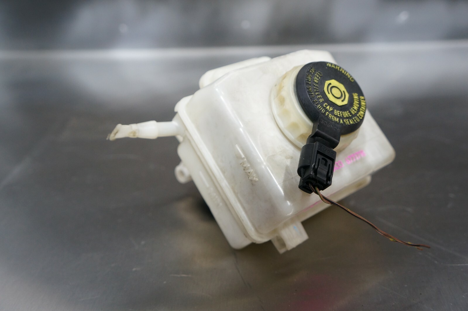 20072013 bmw x5 x6 e70 e71 brake fluid reservoir tank bottle oem eBay