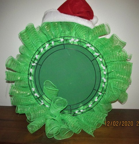 Grinch Deco Mesh Christmas Wreath 22 inch - Picture 5 of 7