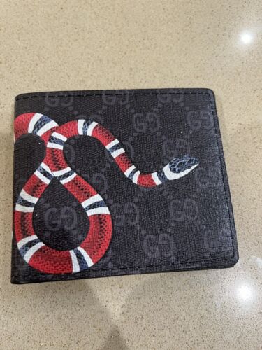 Gucci Bifold Wallet GG Supreme Kingsnake (4 Card Slots) Black in Canvas - US