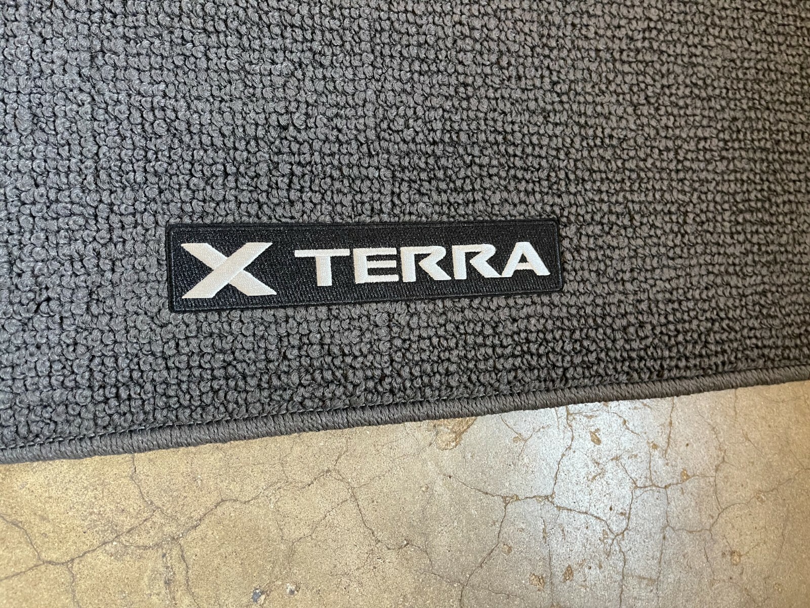 NEW OEM NISSAN 3 PC CARPET FLOOR MAT SET XTERRA 20082015 CHARCOAL