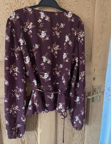 Forever 21 Womens Wrap Tie Side Size S Long Sleeve Top - Picture 2 of 3