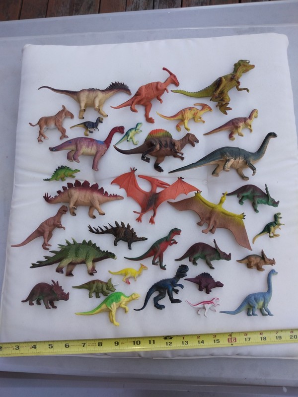 EUC Lot Of 30+ Prehistoric Dinosaurs PVC  Plastic Animals Figures Realistic NICE