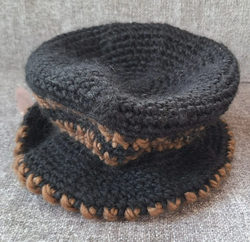 Vintage.Handmade Women's cloche hat in the style of the 1920s. Pink flower. - image 3 of 4