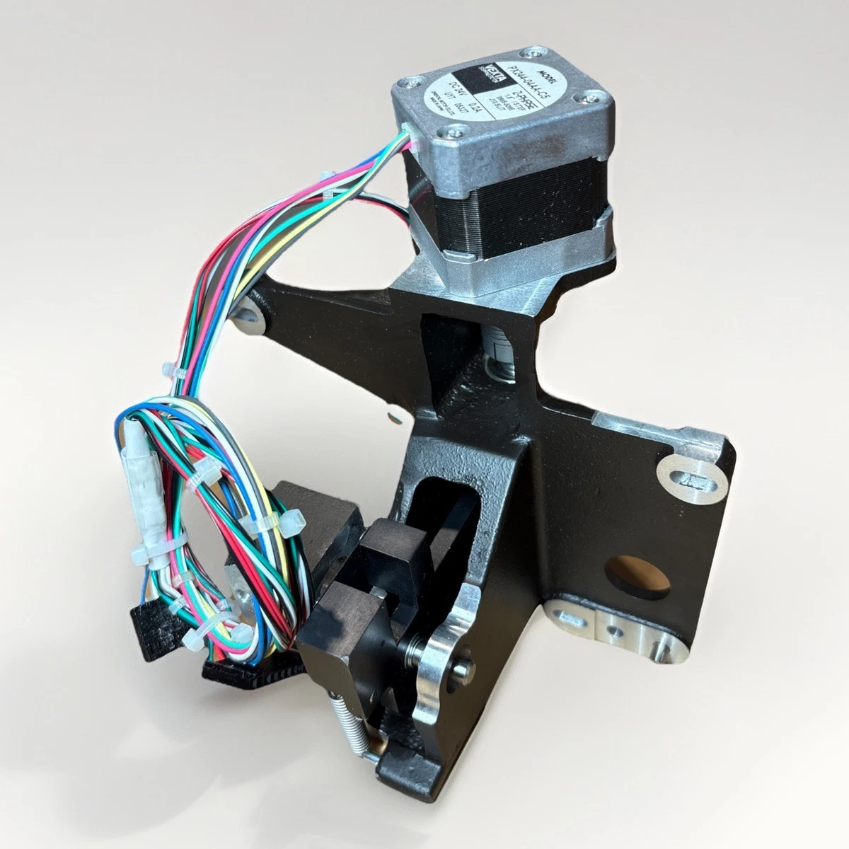 Vexta Stepping Motor PX244-04AA-C5 DC24V photo 1