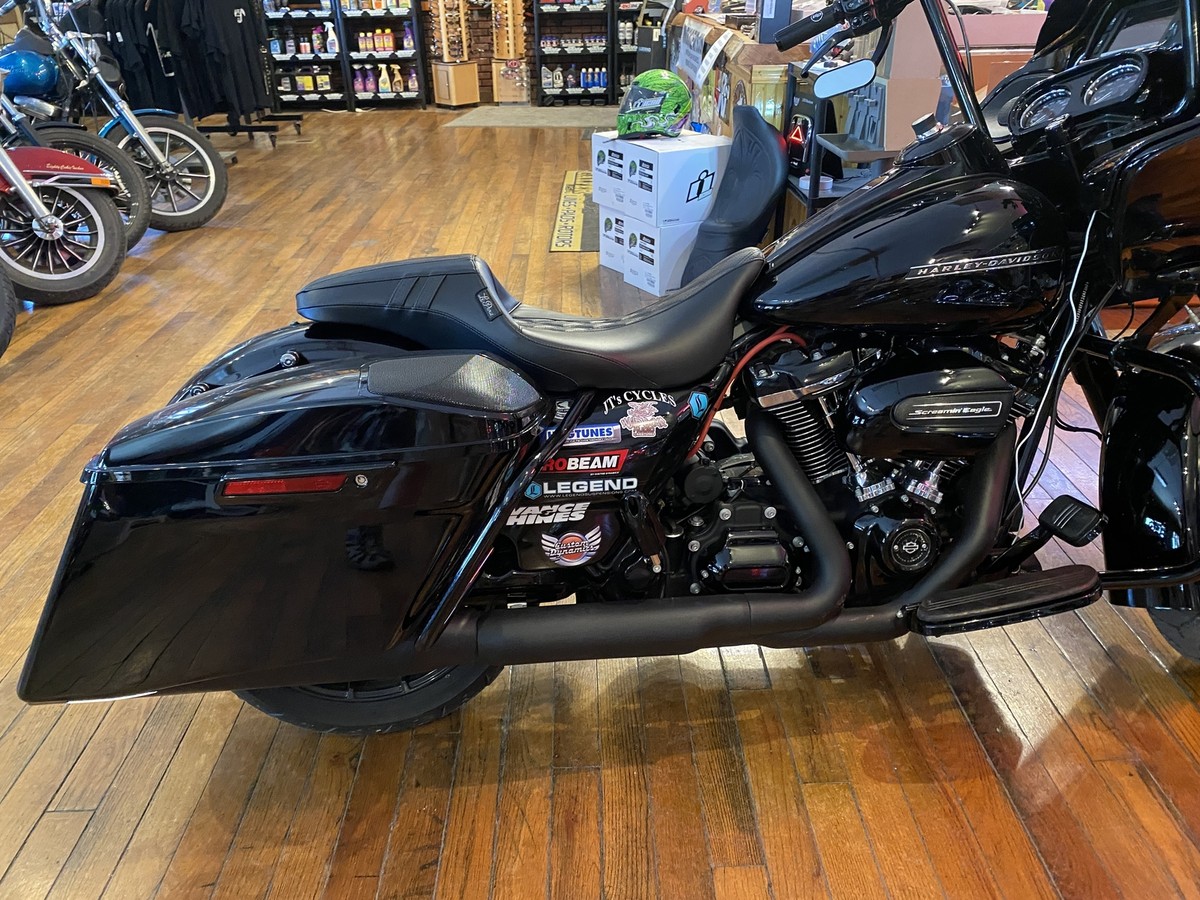 2008-2023 Harley Touring 6' Tall Rider Le Pera Black Outcast 2008-2023 Harley Touring 6' Tall Rider Le Pera Black Outcast