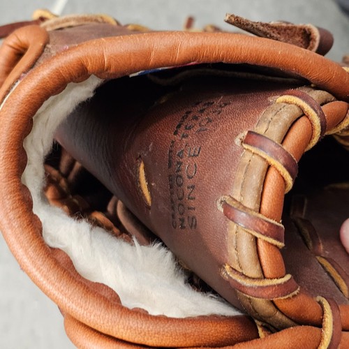 Nokona Classic Steerhide Walnut W-1150 RHT 11.50" Baseball Glove Made USA - Picture 6 of 8