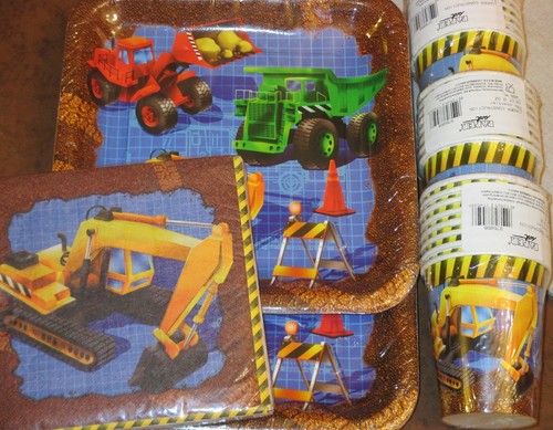 Boys UNDER CONSTRUCTION Birthday PARTY Set TRUCKS Backhoe BANNER 16 PLATES, CUPS - Picture 2 of 4