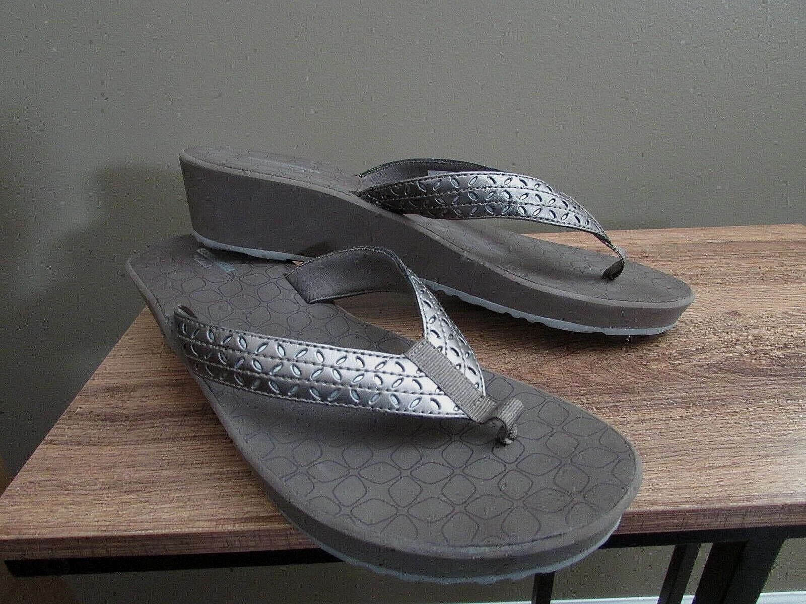 Infradito Clarks Liya Gaze zeppa in peltro tortora metallizzato 10 M