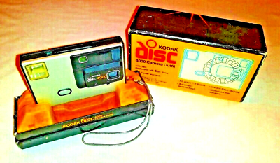 Kodak Disc 4000 Camera Outfit with box and in Camera Film Built in