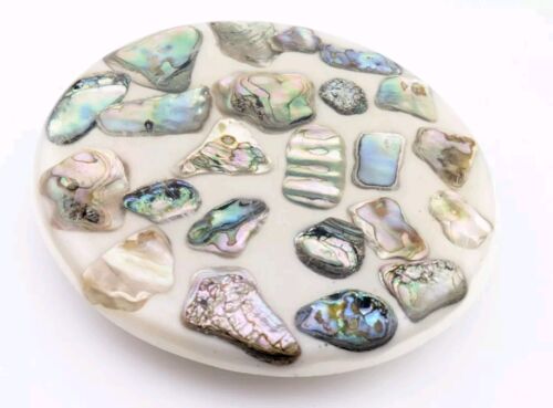 De colección 1960 New Designs Inc. Abalone Shell Trivet Lucite con etiqueta de lámina original - Imagen 2 de 8